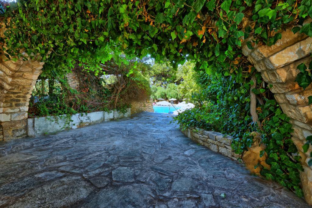 Sitia Beach City Resort & Spa Bagian luar foto A street in Chania