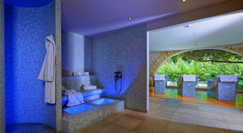 Sitia Beach City Resort & Spa Bagian luar foto The spa at the Hotel